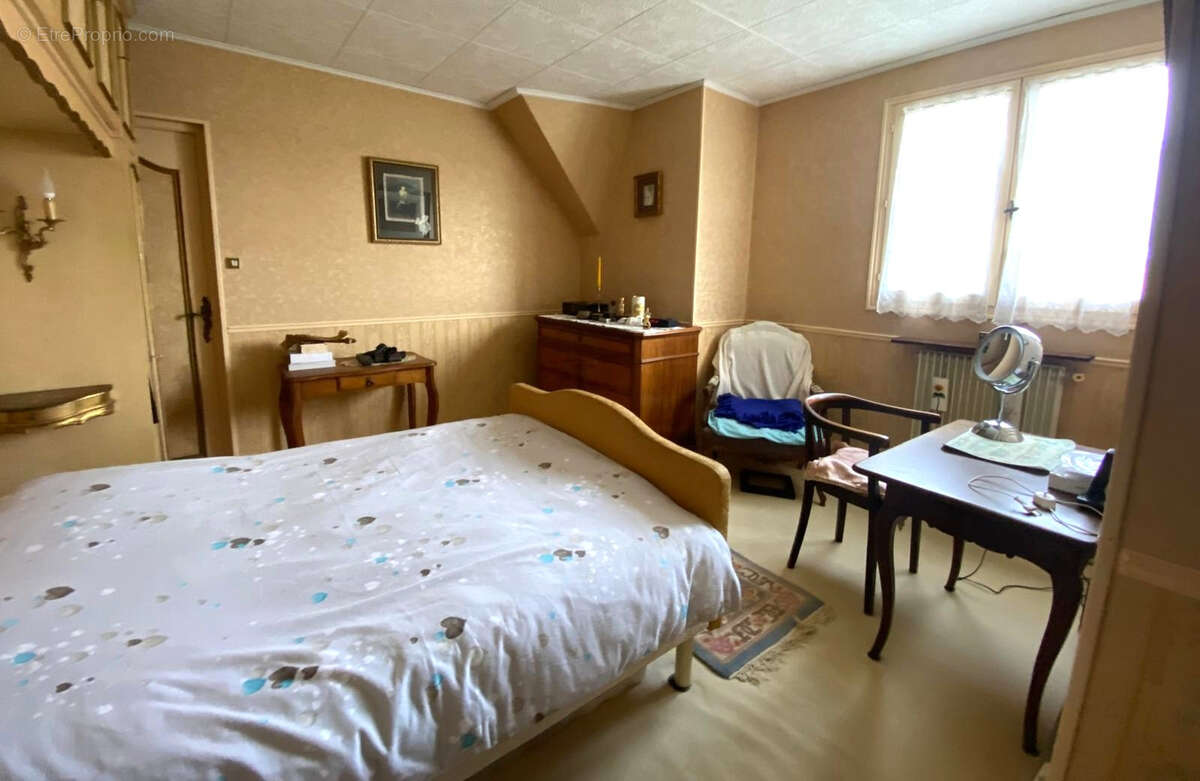 Maison à TACOIGNIERES