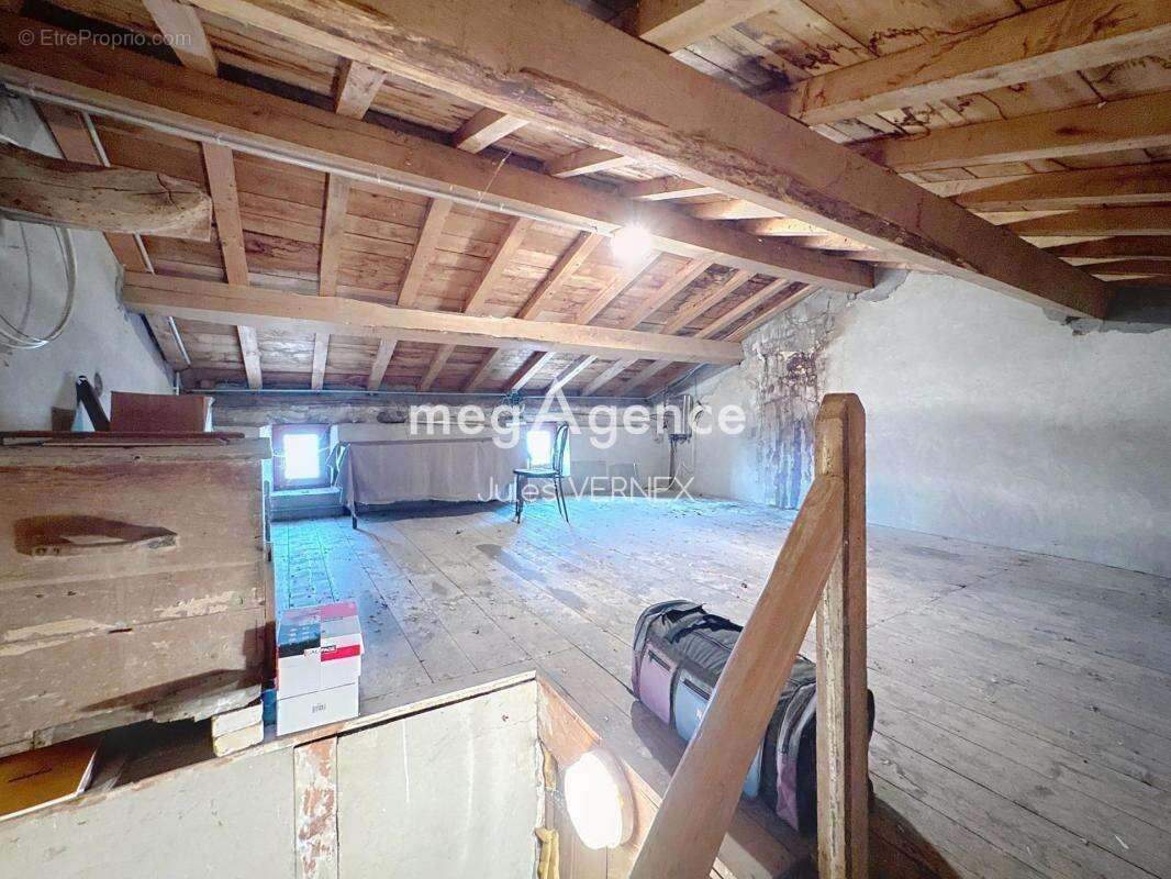 Maison à BEAUREPAIRE