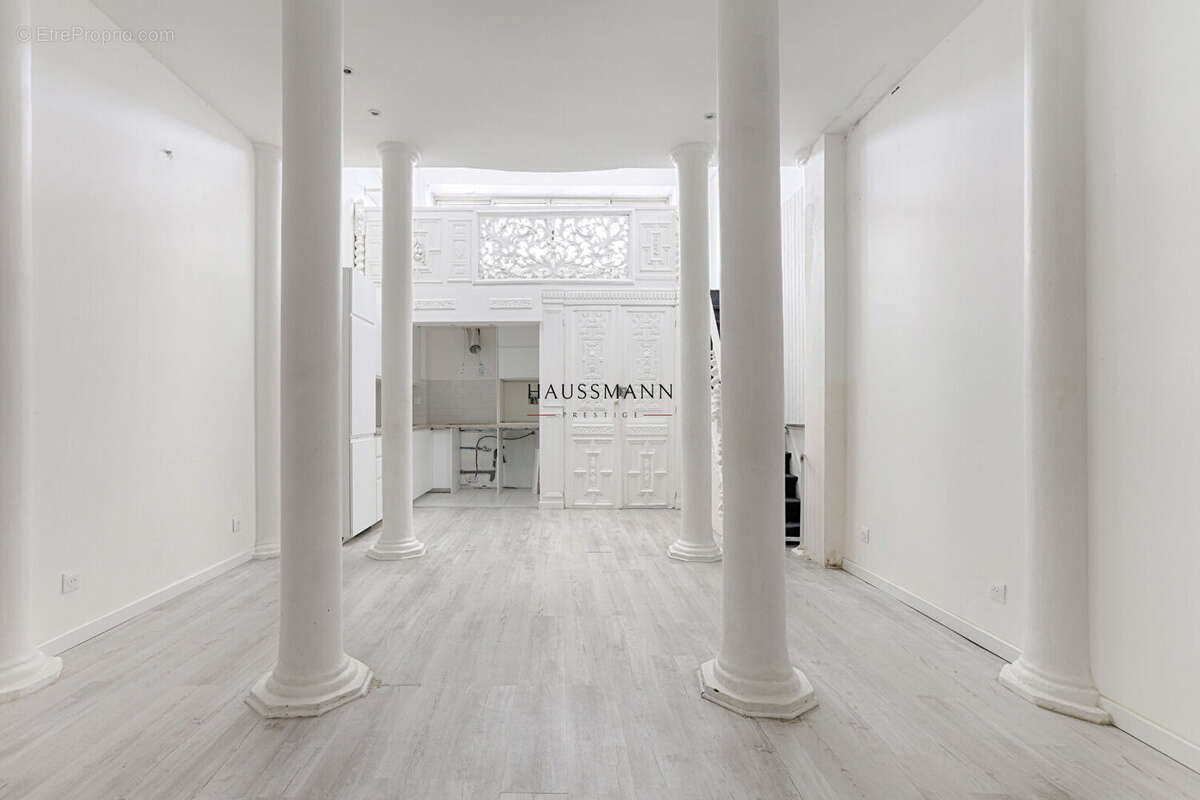 Appartement à PARIS-8E