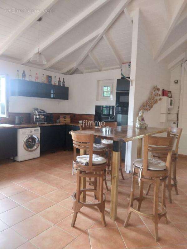 Maison à LES TROIS-ILETS