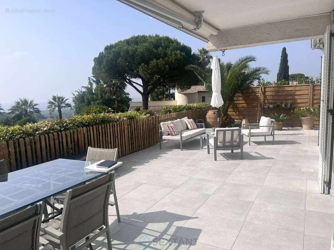 Appartement à VILLENEUVE-LOUBET