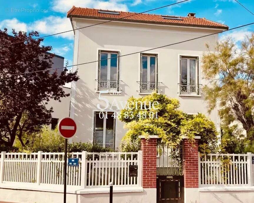 Maison à SAINT-MAUR-DES-FOSSES