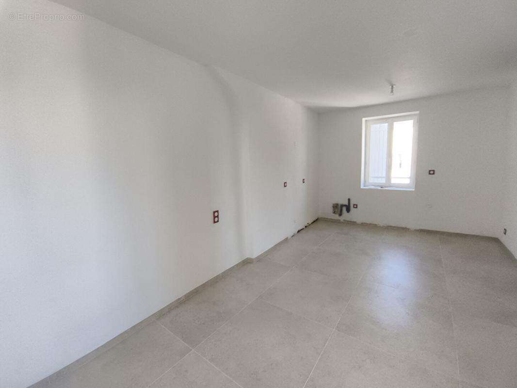 Monteux : maison de ville  renovee avec exterieur et garage - photo 16