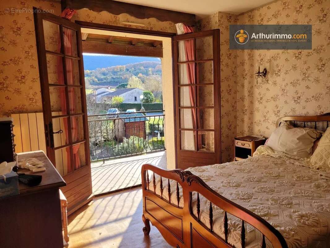 Maison à SAINTE-COLOMBE-SUR-L&#039;HERS