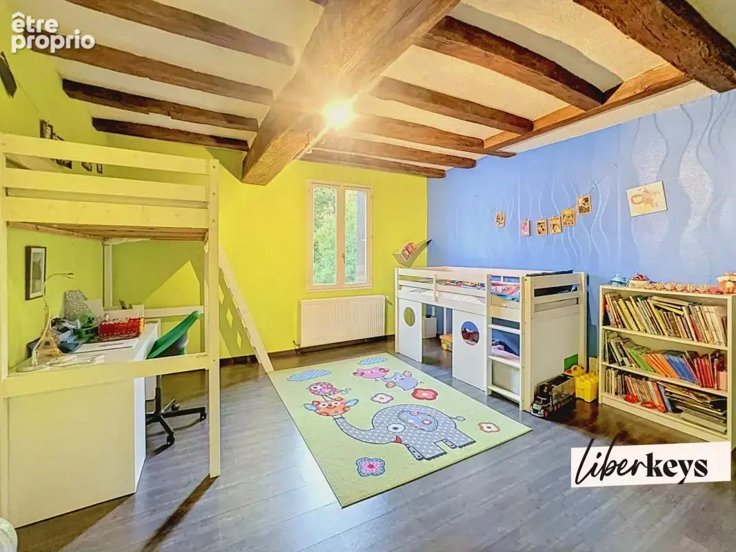 Maison de caractère rénovée de 207 m² avec jardin, garage et panneaux solaires – Neuillé - photo 9