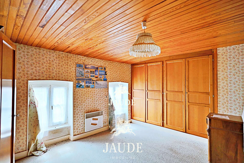 Maison à BOUDES