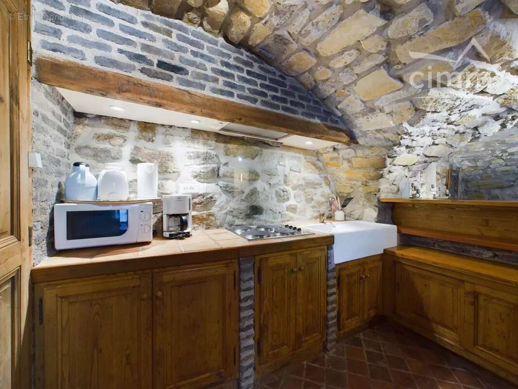 Maison à GROSPIERRES