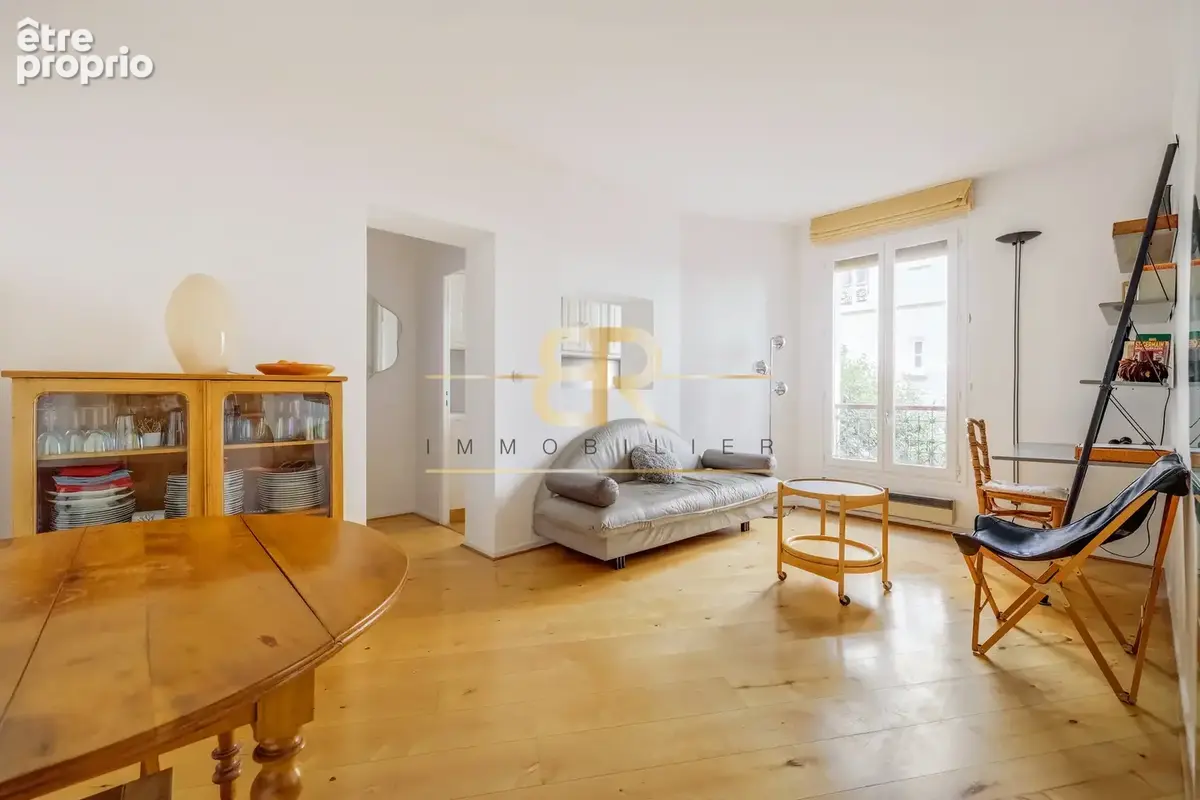 Appartement à PARIS-14E