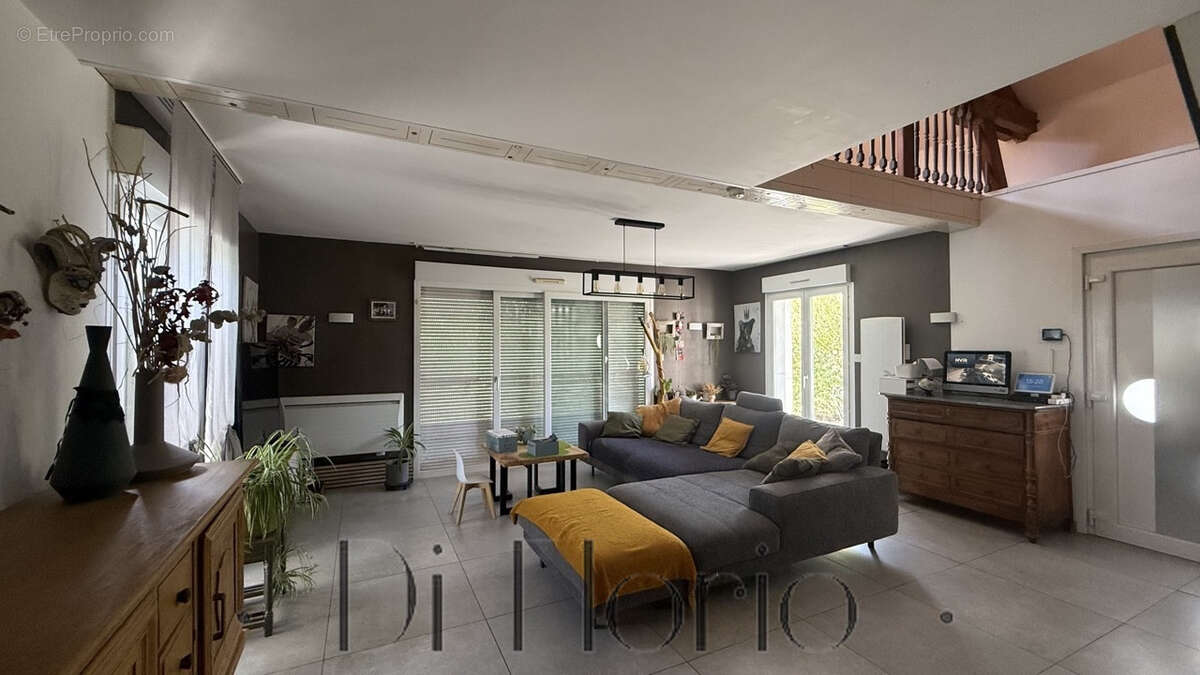 Saint-Michel-sur-Meurthe   Élégante villa de 180 m2 avec piscine - photo 4