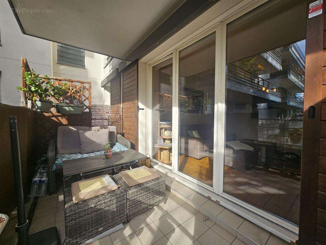 Appartement à COURBEVOIE