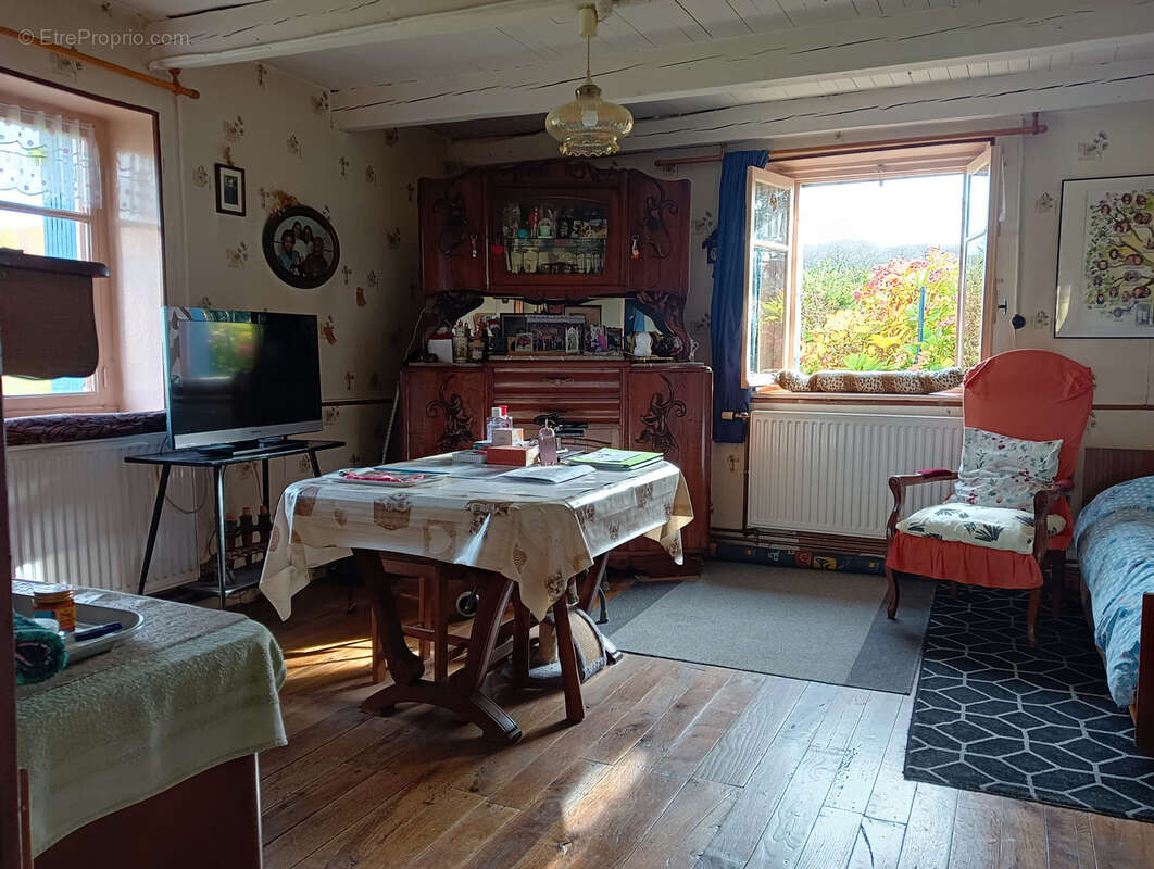 Maison à FOUGEROLLES