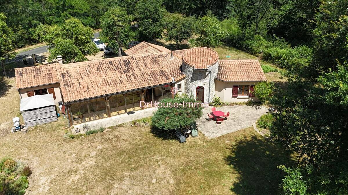 Maison à VERRUE