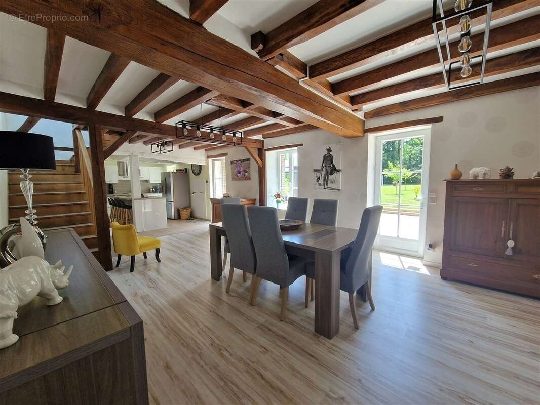 Maison à DAMPIERRE-SUR-AVRE