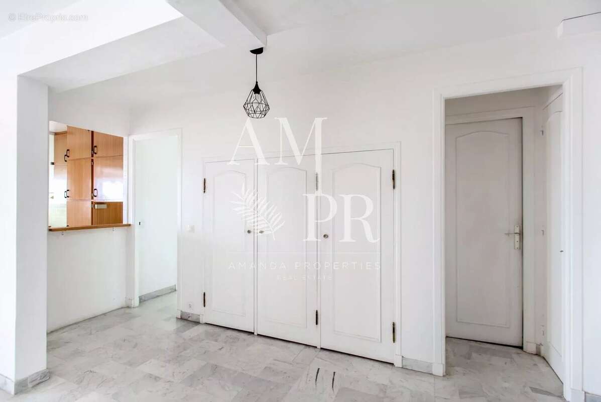 Antibes- Wilson - Appartement 3 Pièces - Vue Mer - photo 11