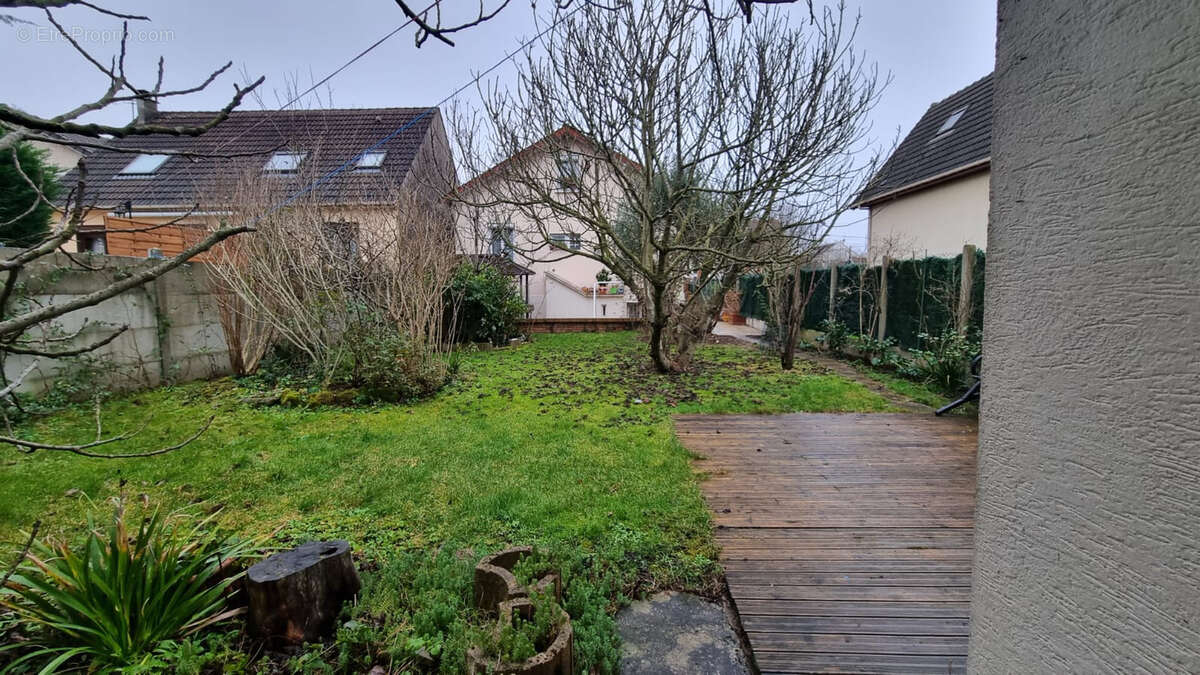 Maison à TREMBLAY-EN-FRANCE