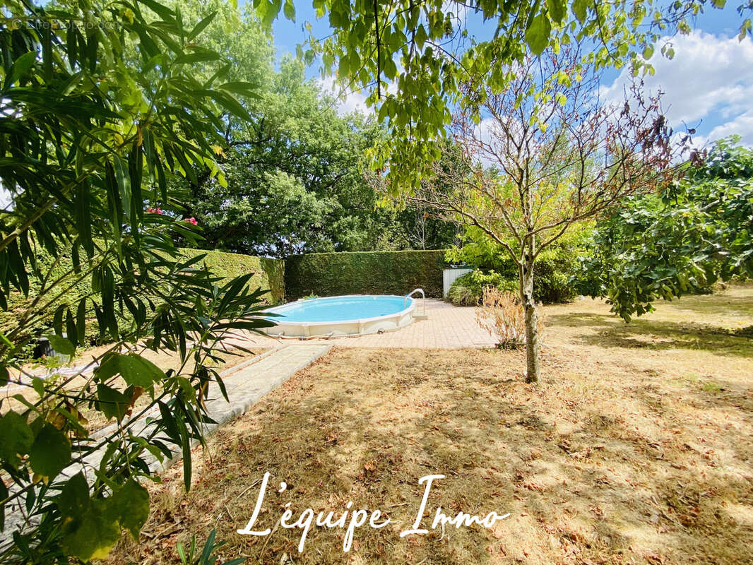 Maison T4 sur terrain arboré avec piscine et garage - photo 5