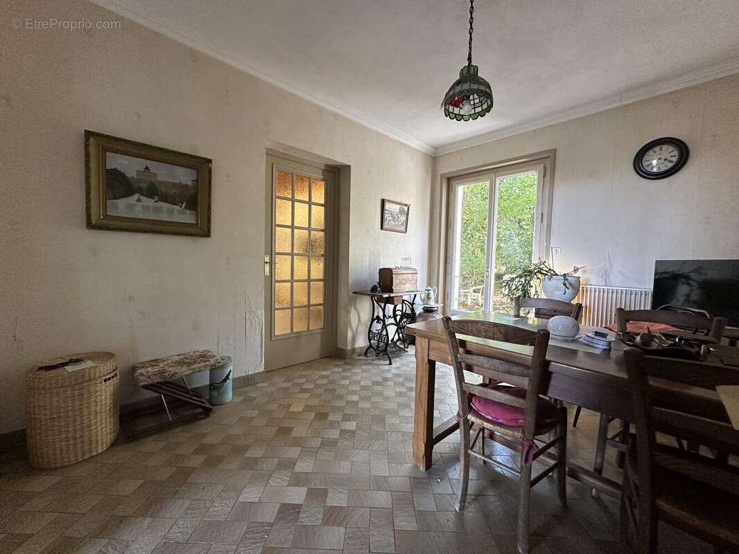 Maison 177 m² à Lantignie  - photo 5