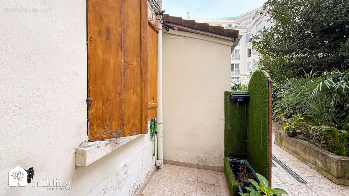 Asnières sur Seine Alma/Philosophes - Studio 16.04 m² - photo 5