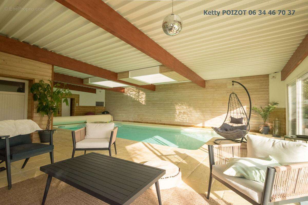 EXCLUSIVITE - Nouveauté Belle Maison Familiale Petit Mars 6 pièce(s) - 143 m2 au sol - Espace Piscine Intérieure 82 M2 - photo 3