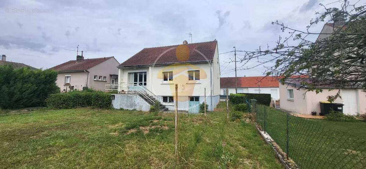 Maison à CHAUNY