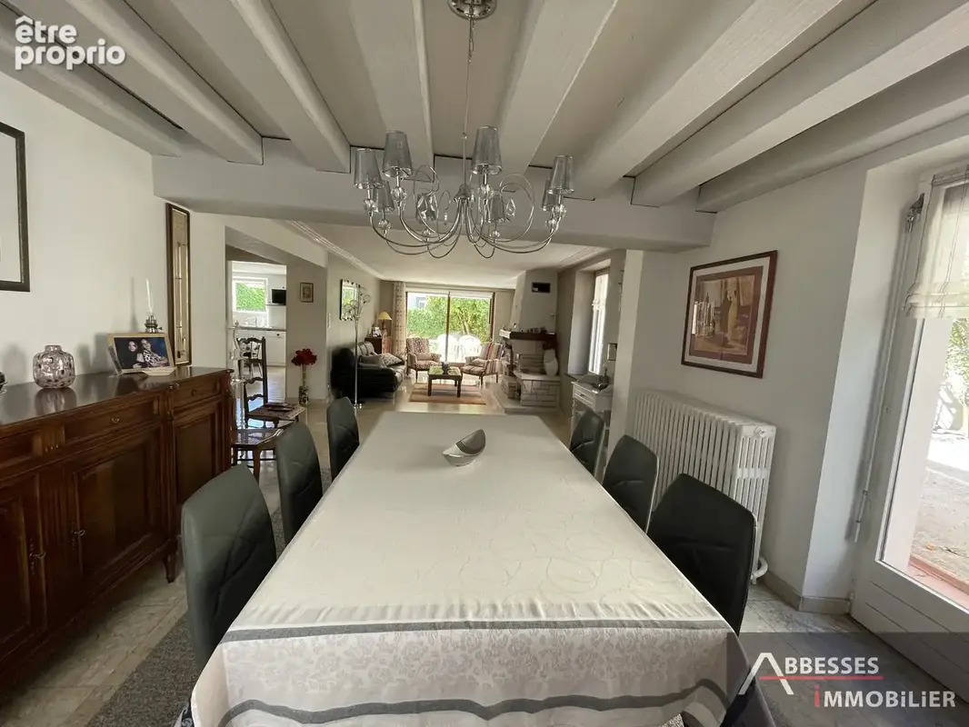 SAINT-AMÉ : Grand logement F7 'esprit maison de famille'  terrasse, terrain et stationnement - photo 9