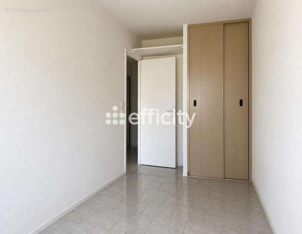 Appartement à BORMES-LES-MIMOSAS