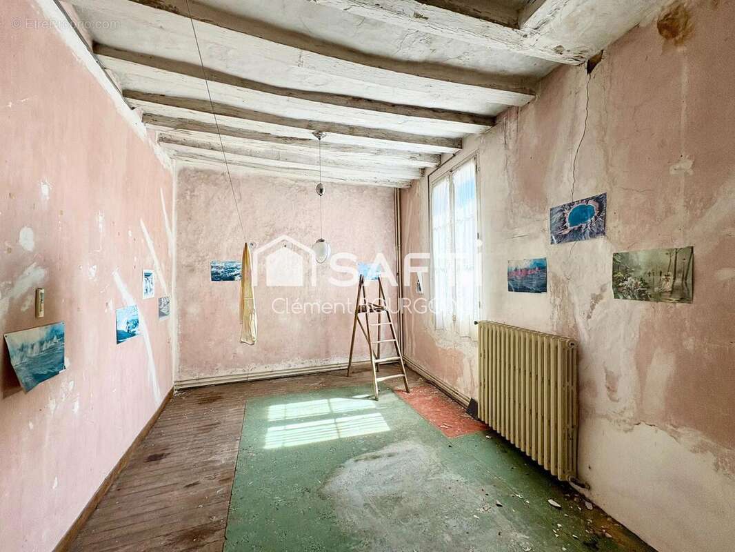 Appartement 188 m² à Le Grand-Luce  - photo 5