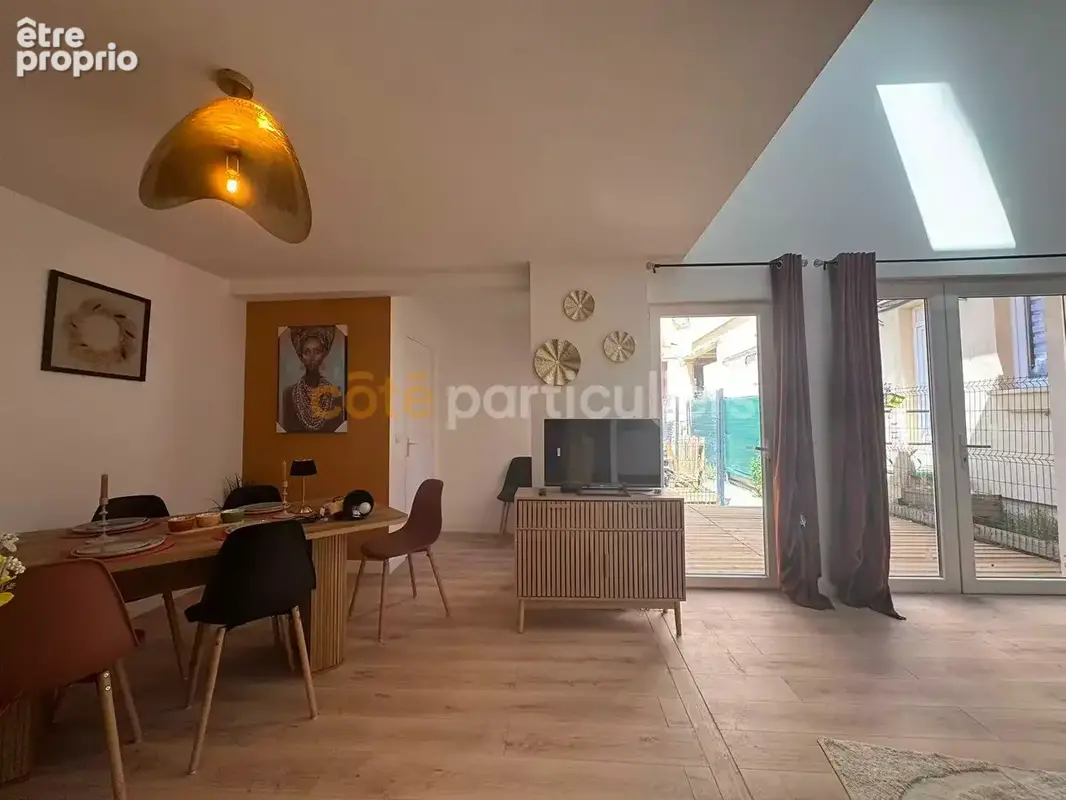 Appartement local commercial La Courneuve 6 pièce(s) 92.39 m2 - photo 2