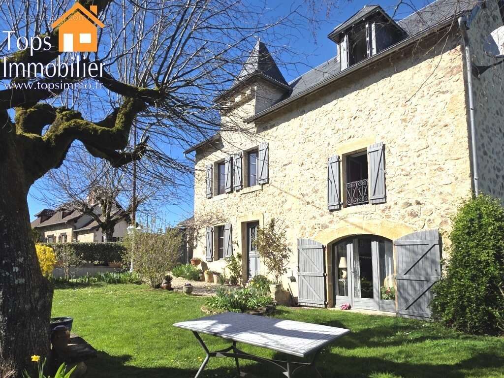 Maison à PRIVEZAC