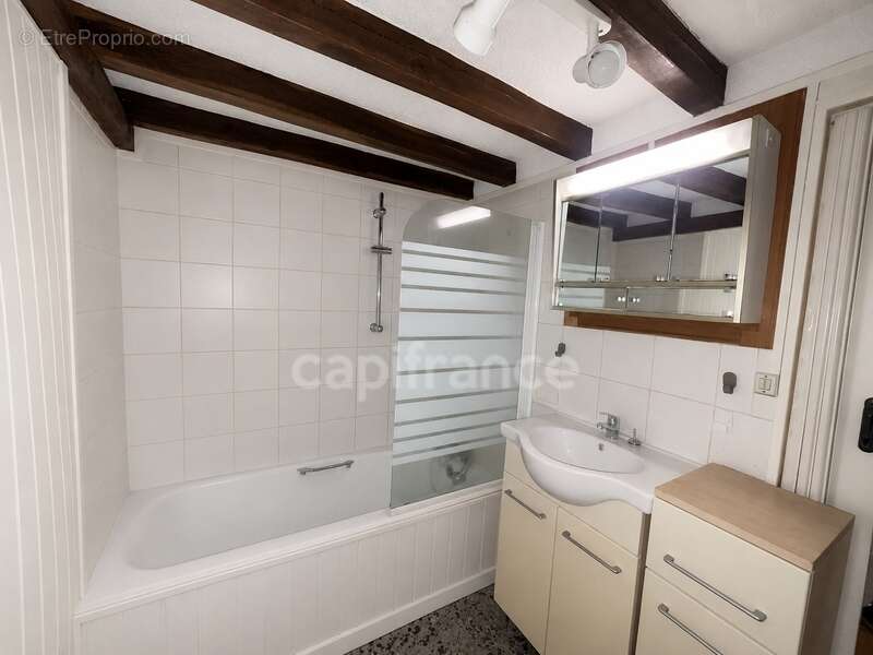 Maison de ville de caractère au coeur de CHÂTEAU RENARD (45) - 4 pièces - idéal primo accédant ou investisseur ou activité profe - photo 6