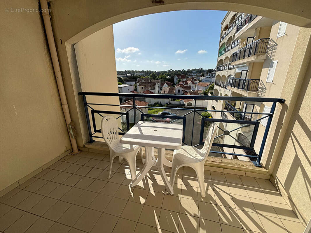 Appartement à VAUX-SUR-MER