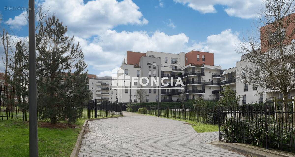 Appartement à BOUSSY-SAINT-ANTOINE