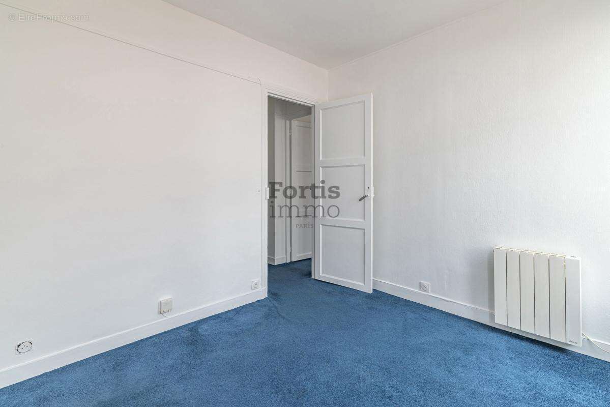 Appartement à PARIS-3E