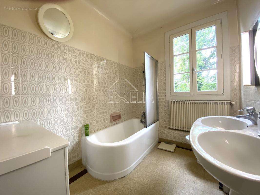 Maison à ROSNY-SUR-SEINE