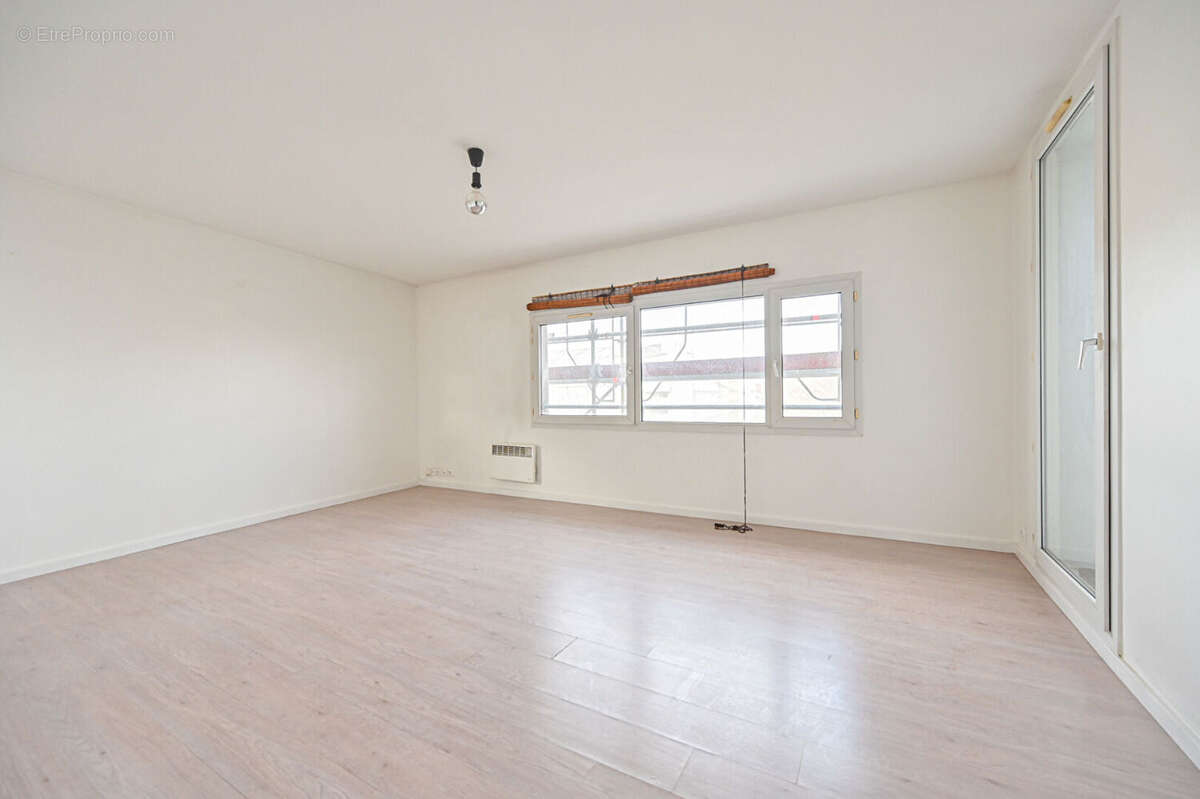 Appartement à PARIS-19E