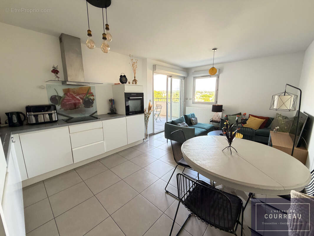 Appartement à JUVIGNAC