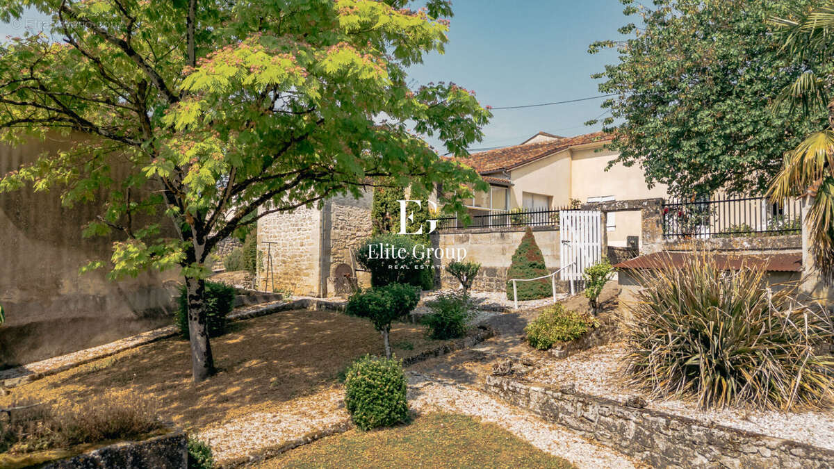 Maison à SIREUIL