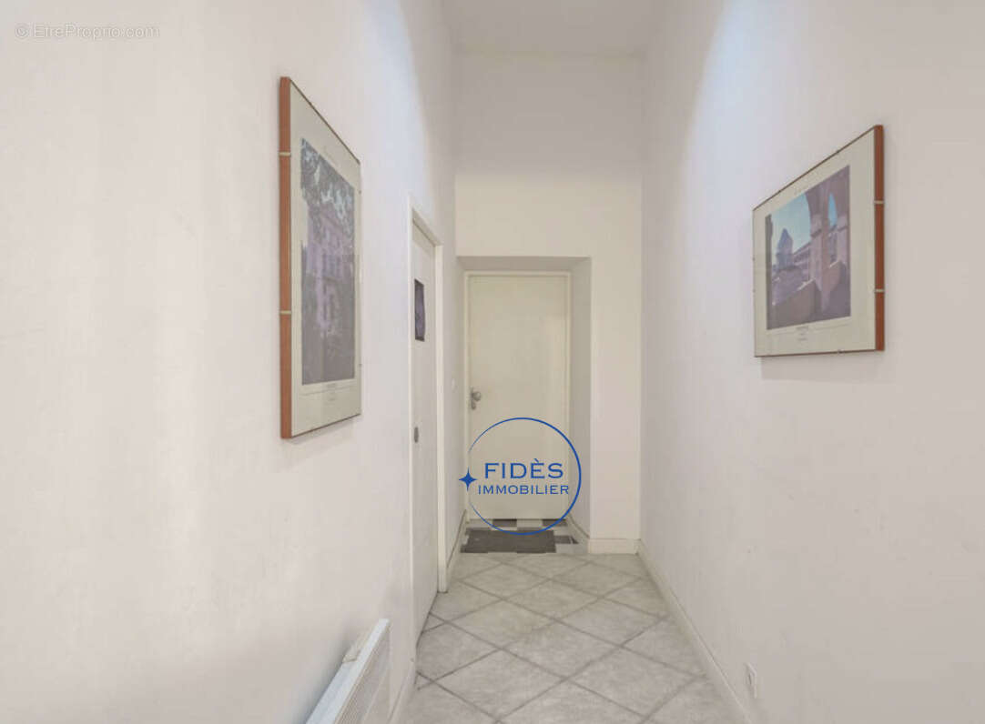 Appartement à MARSEILLE-1E