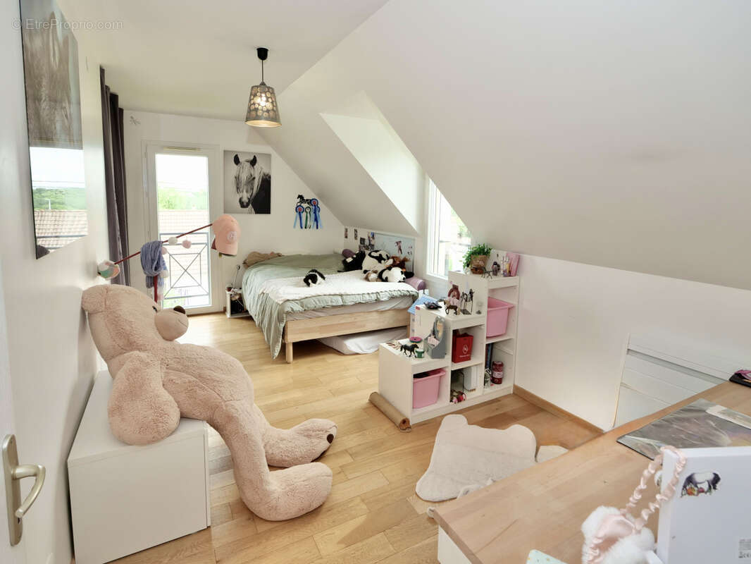 Maison à LIVRY-SUR-SEINE