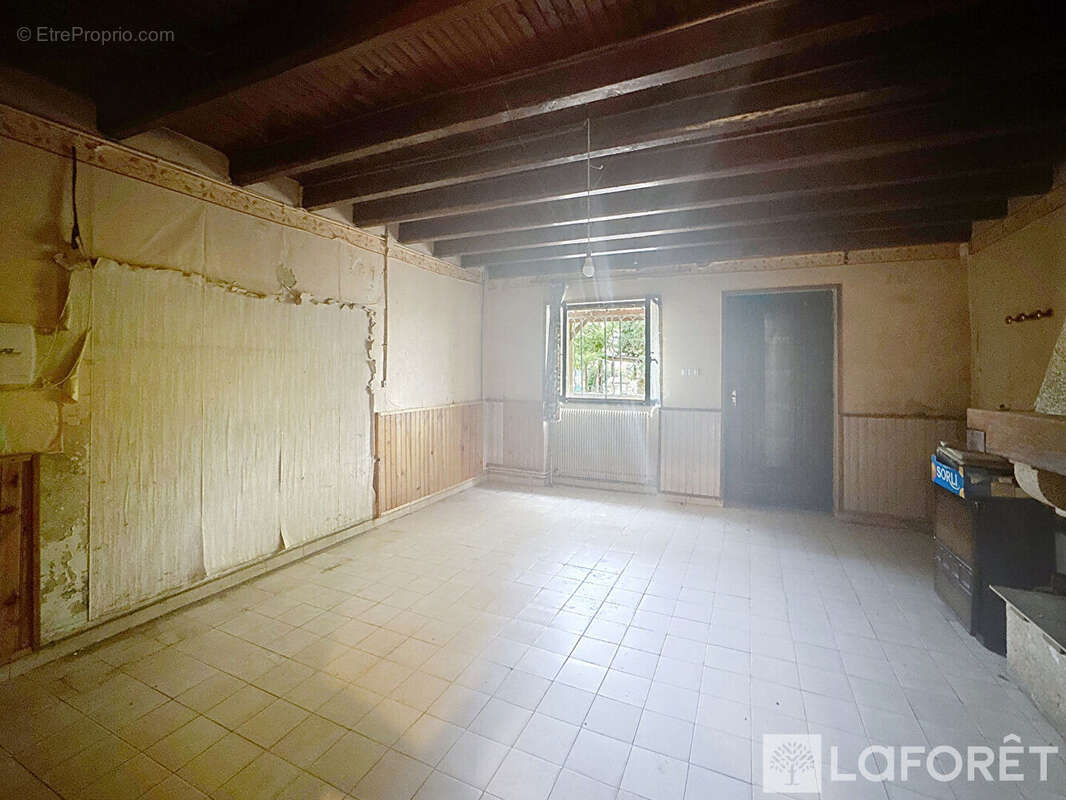 Maison à SAVAS-MEPIN