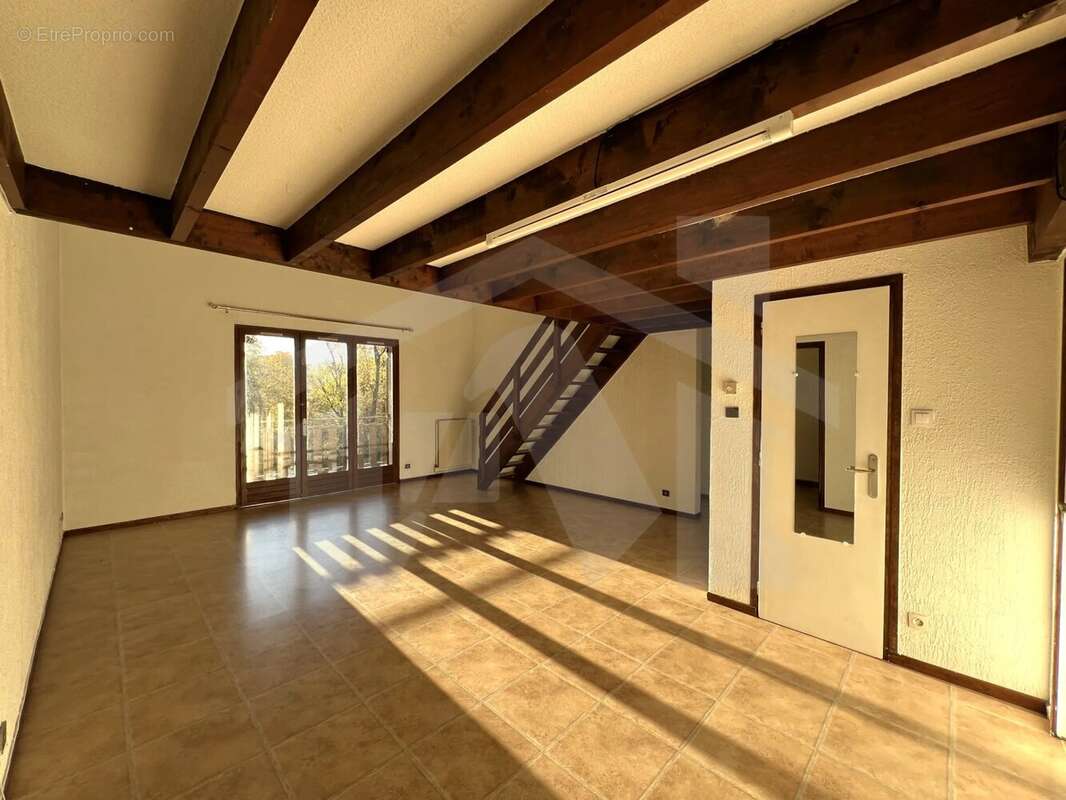 Appartement à MOIRANS