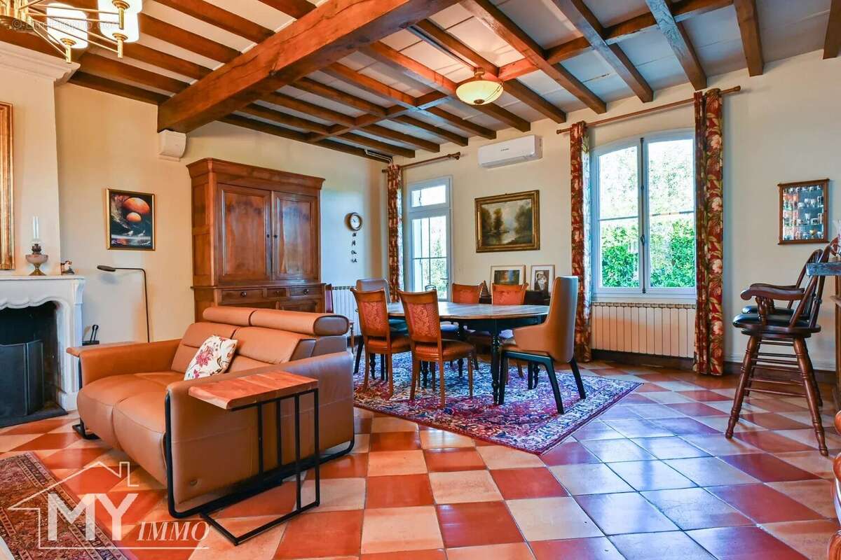 Maison à FOUGUEYROLLES