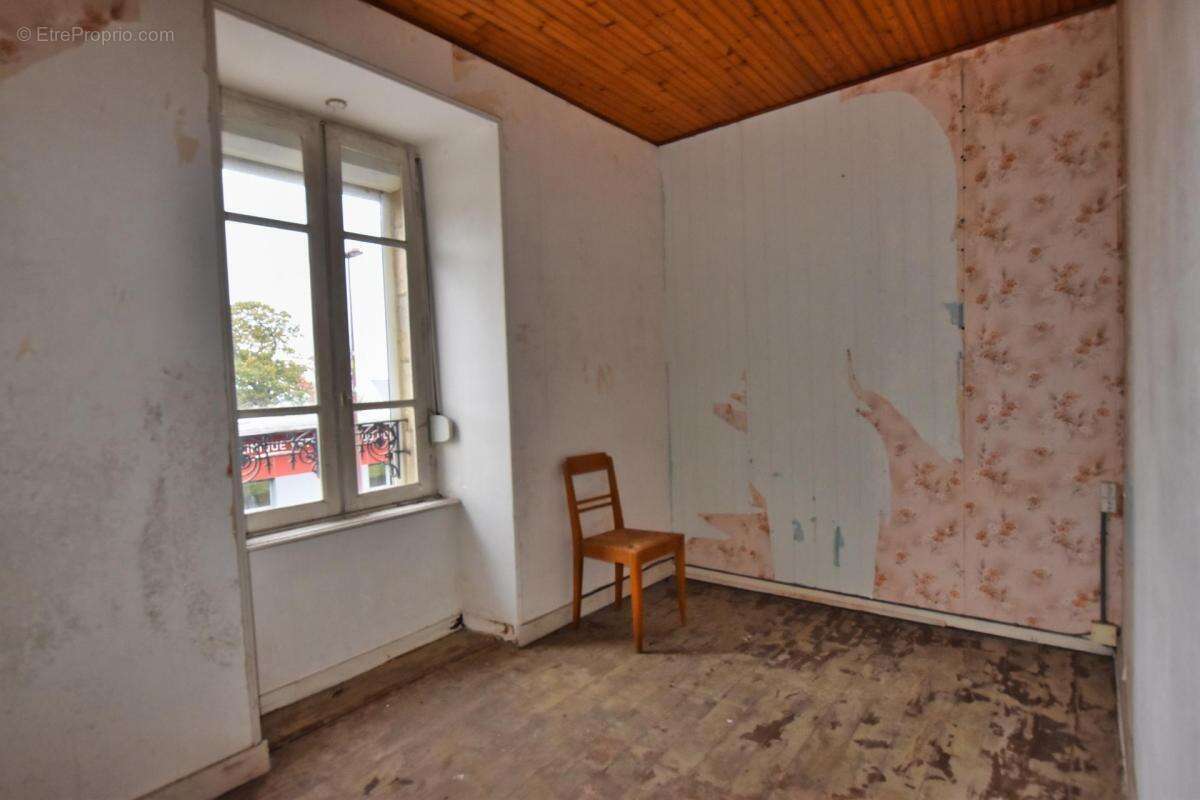 Maison à PLONEVEZ-PORZAY