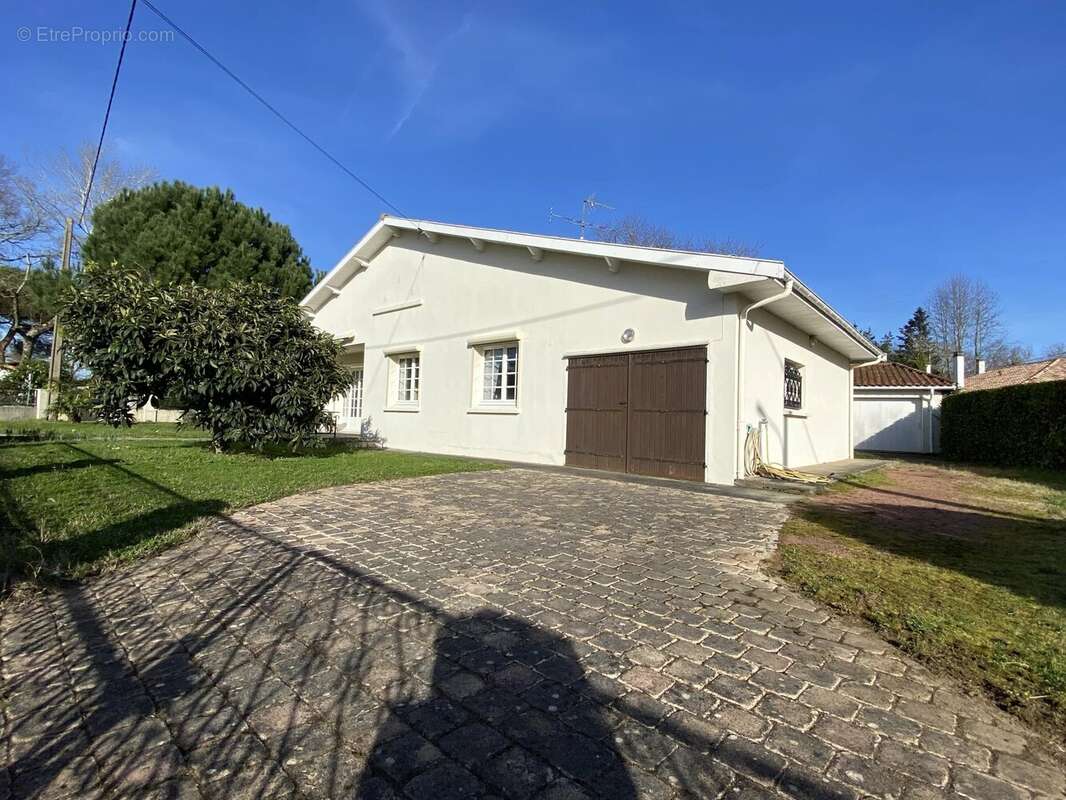 Maison à SAINT-MEDARD-EN-JALLES