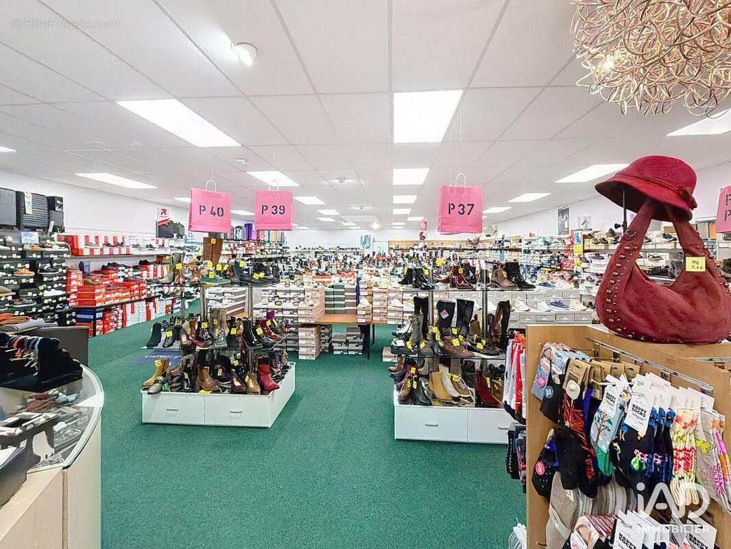 Photo 4 - Commerce à NAZELLES-NEGRON