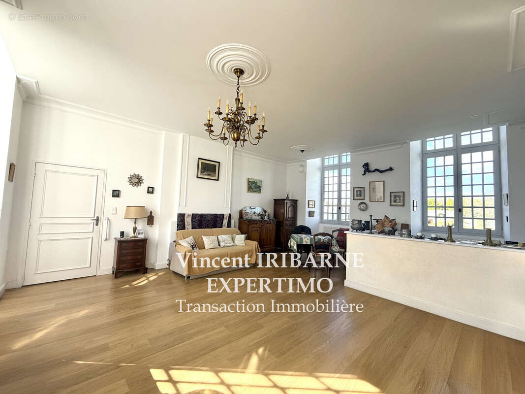 Appartement à SAINTES