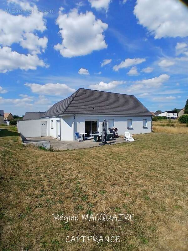 À vendre – Pavillon récent de plain‑pied (RT2012) : 4 pièces, 3 chambres, 1 259 m² de terrain, 44 m² de combles aménageables – V - photo 2