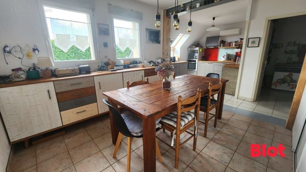 Maison 168 m² à Quevert  - photo 3