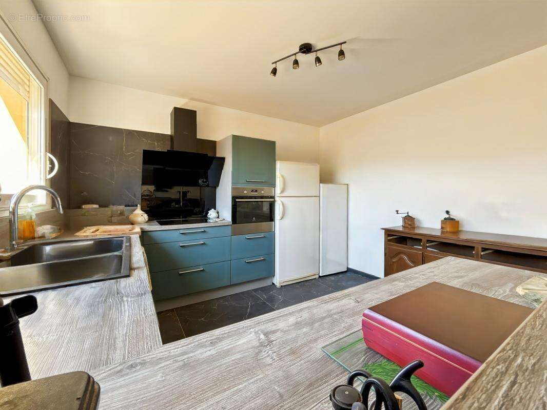 Maison plain-pied 111 m² – Accès PMR, moderne et lumineuse avec piscine - photo 5