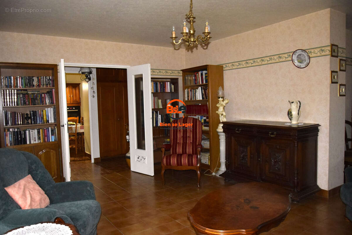 MAISON PLAIN PIED 4 PIECES A VENDRE - BSLE -Bien Se Loger Ensemble VEYRE MONTON  votre agence de proximité - Maison à TALLENDE